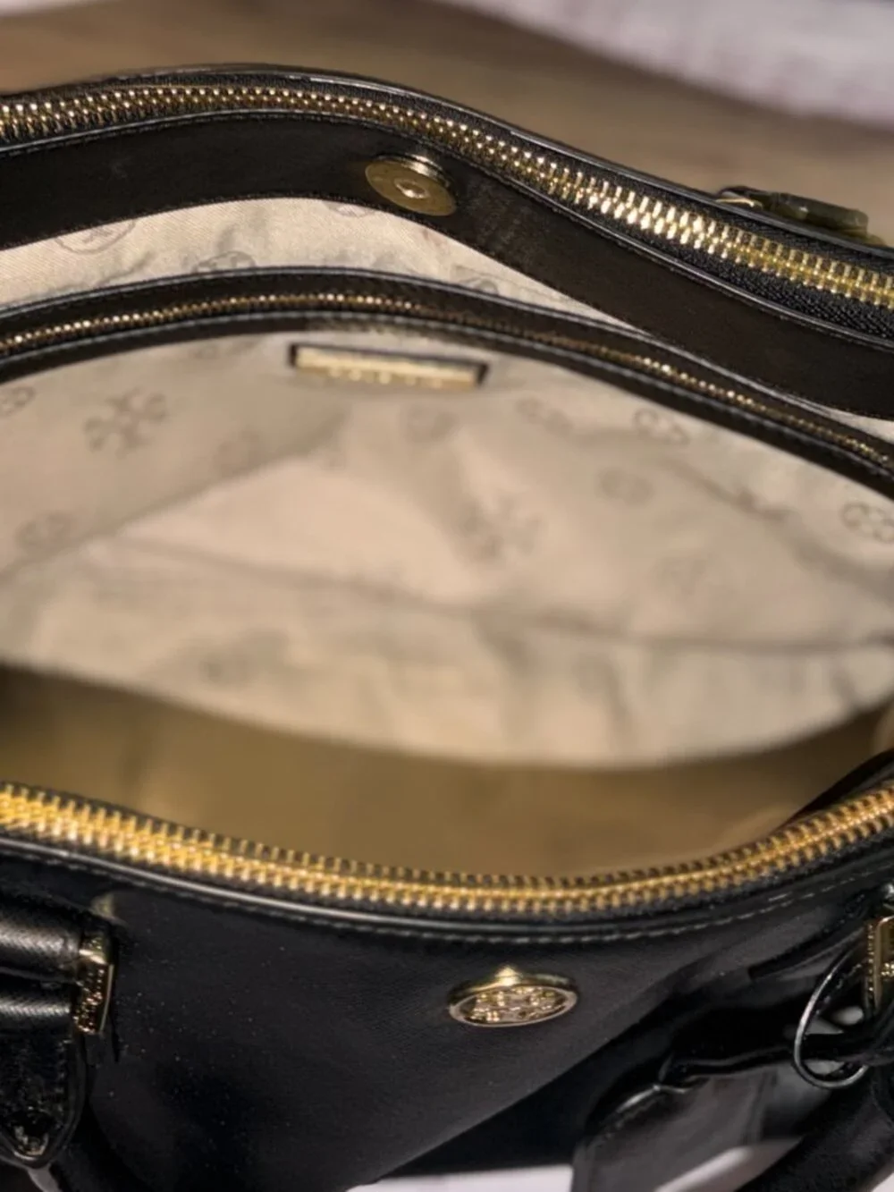 Tory Burch Women's Black Leather Hand Bag